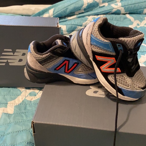 Infant/Toddler New Balance 990V5🔥 - Picture 3 of 4